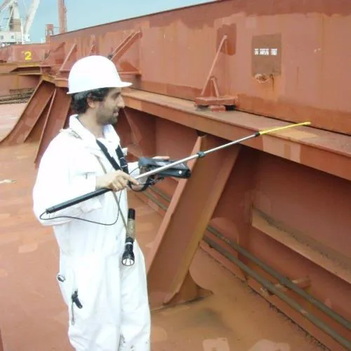 Ultrasonic testing of hatch cover weathertightness with surveyor receiver at the coaming joint