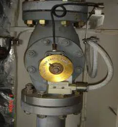 CO2 manifold valve with brass bursting disc