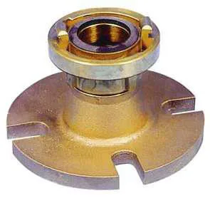 Fire hydrant outlet coupling
