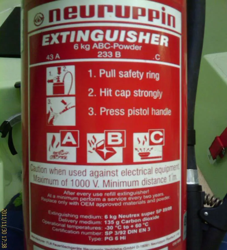 ABC powder extinguisher body label with operating instructions